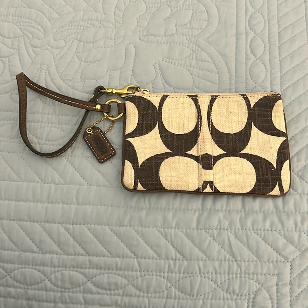EUC Coach logo wristlet. Brown & cream.